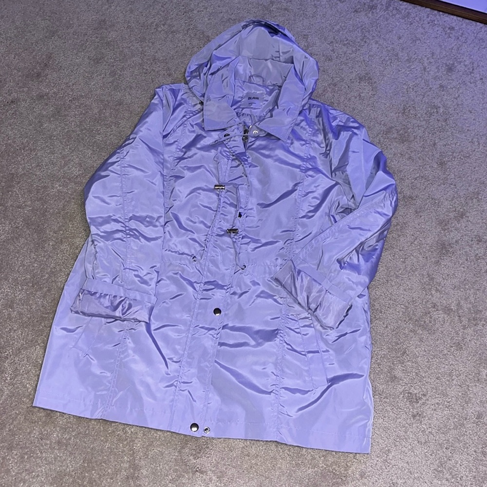 Blair raincoat size large purple